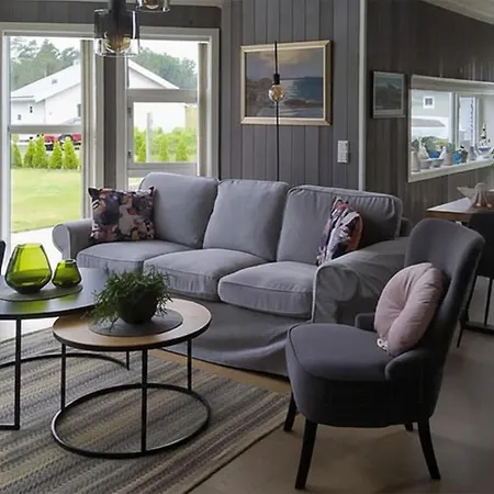 4 Bedroom Beautiful In * Færvik