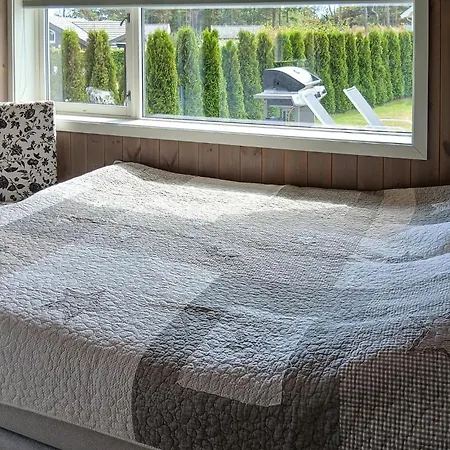 4 Bedroom Beautiful In Hébergement de vacances *